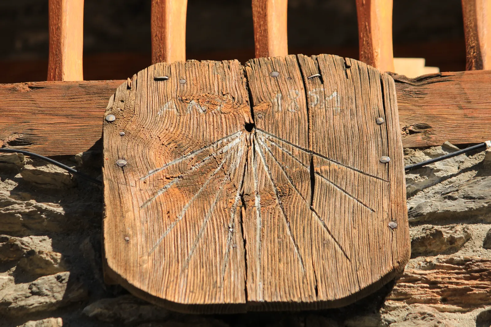 Reloj de sol en una casa de Pal, en La Massana